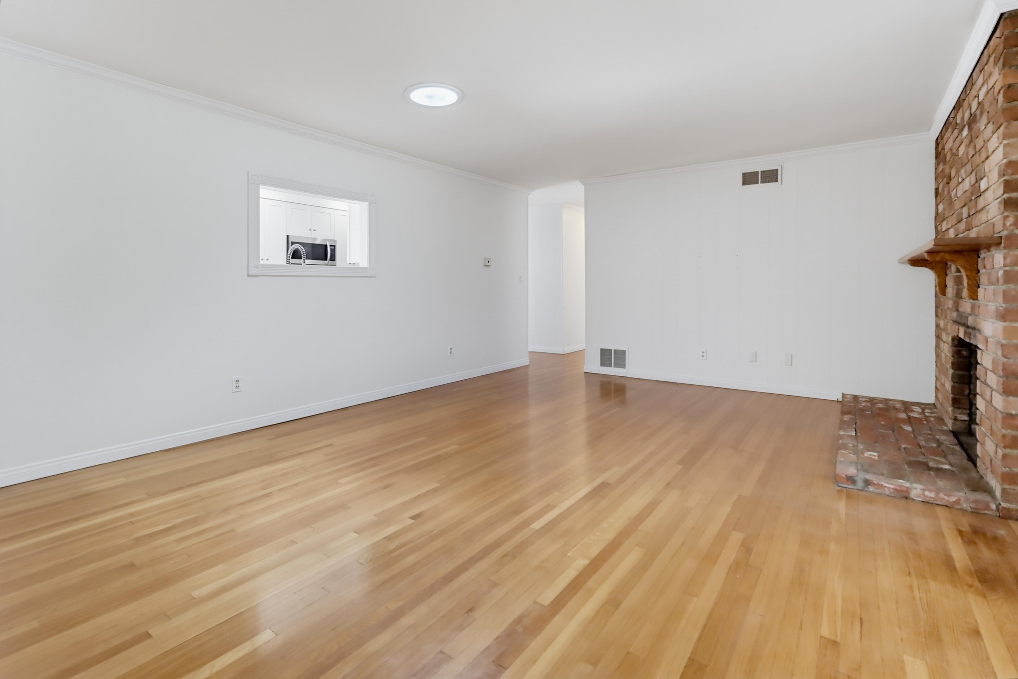Virtual tour photo 11 of 54 for 97 E Mankato St