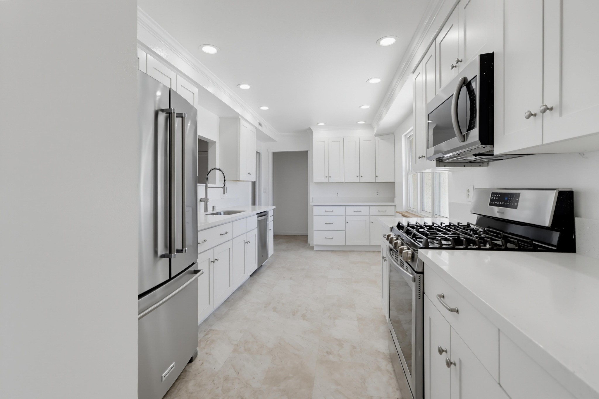Virtual tour photo 13 of 54 for 97 E Mankato St
