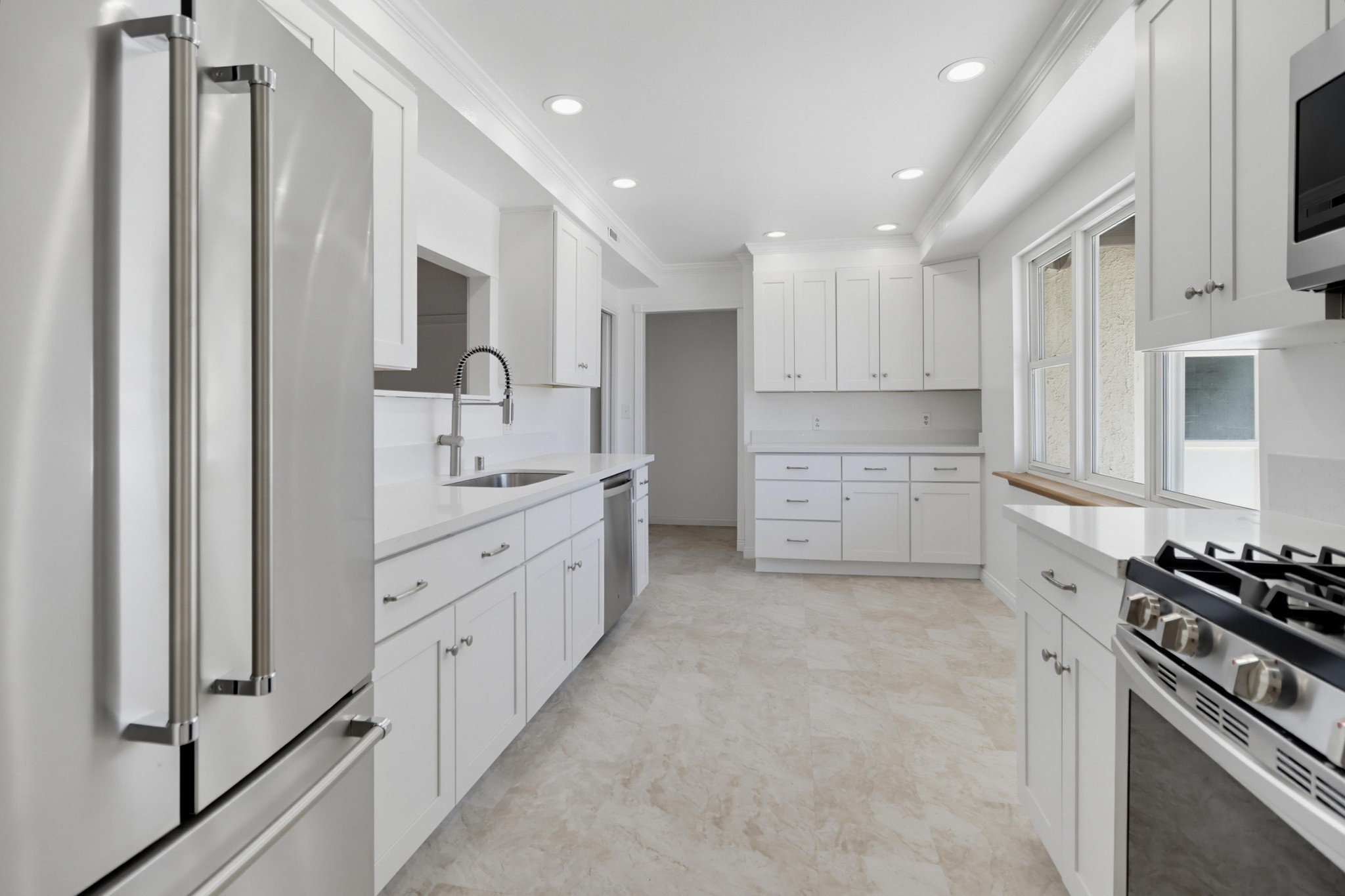 Virtual tour photo 14 of 54 for 97 E Mankato St