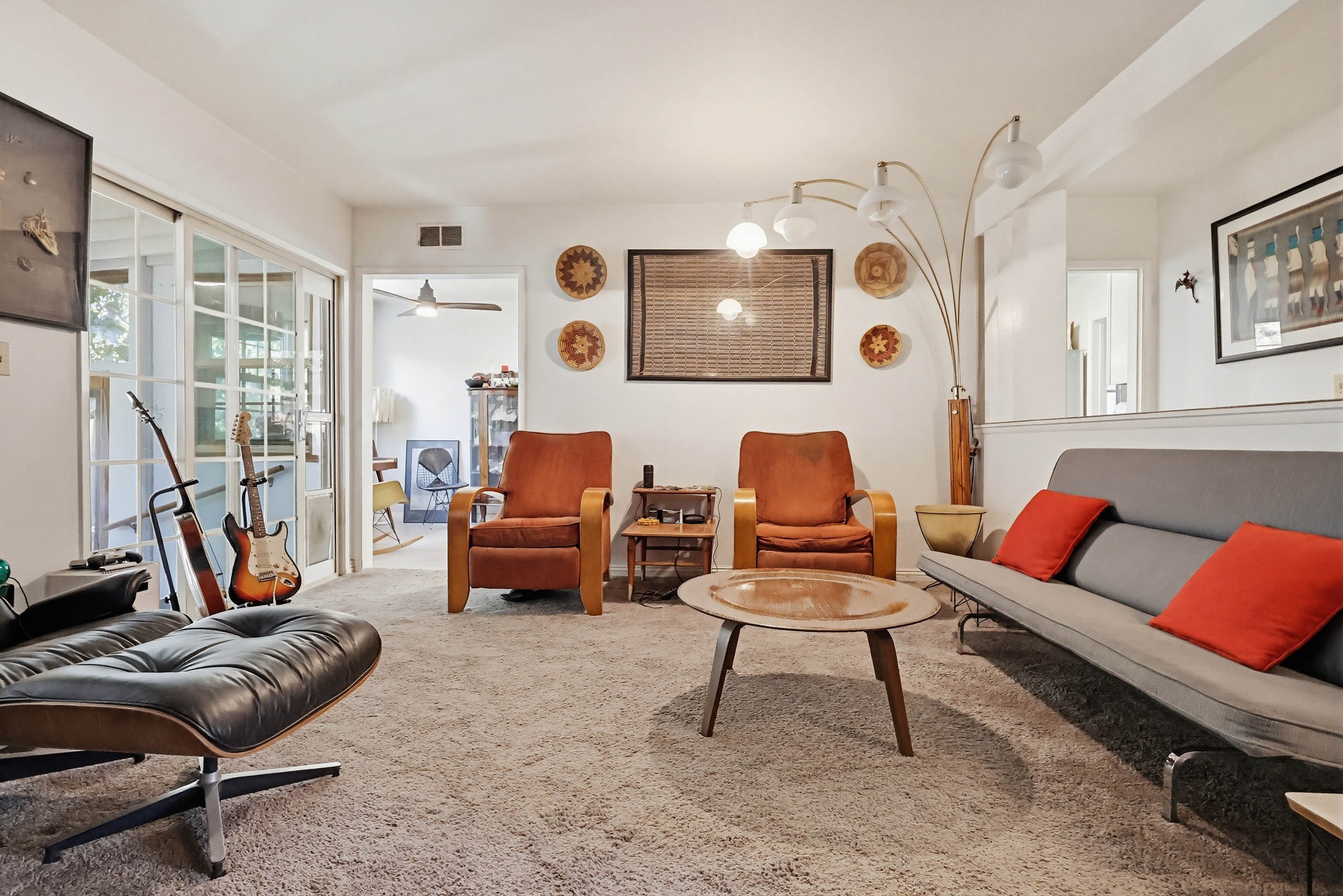 Virtual tour photo 13 of 57 for 970 N Meyler St
