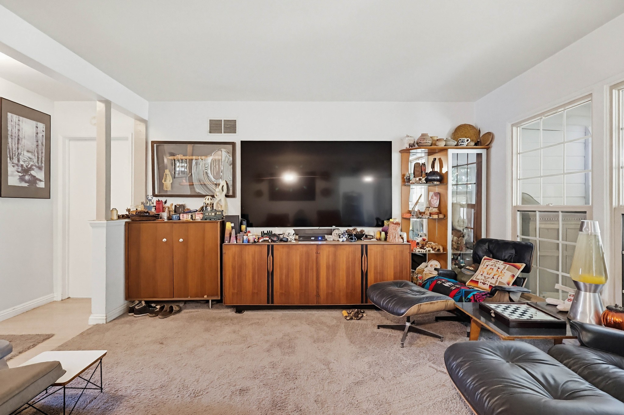 Virtual tour photo 15 of 57 for 970 N Meyler St