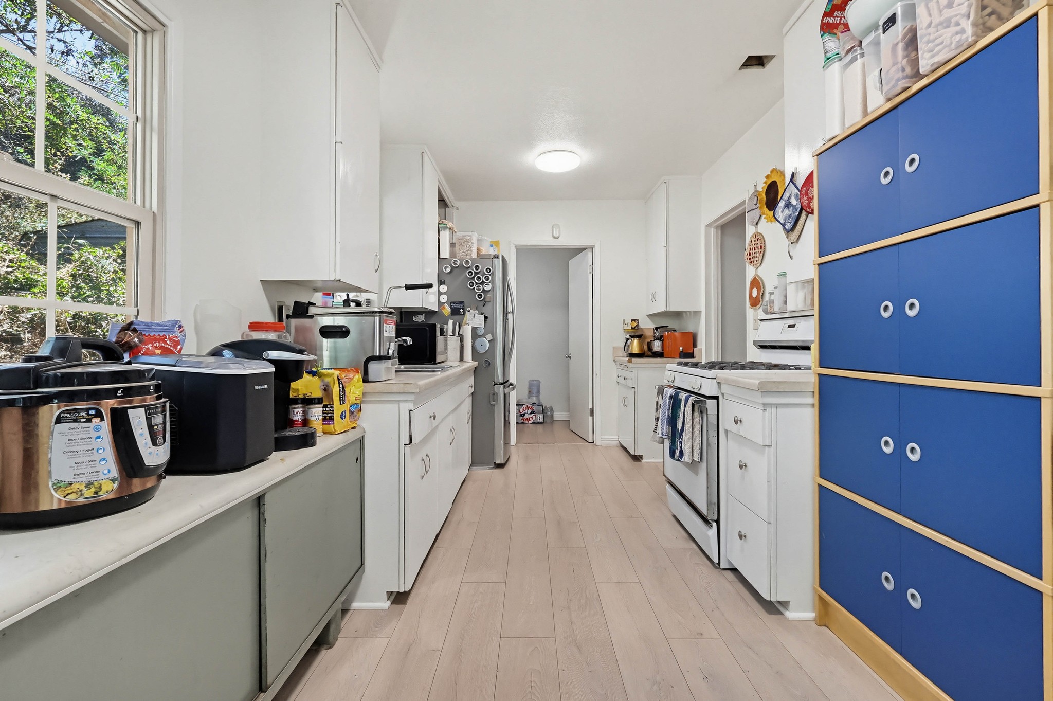 Virtual tour photo 22 of 57 for 970 N Meyler St