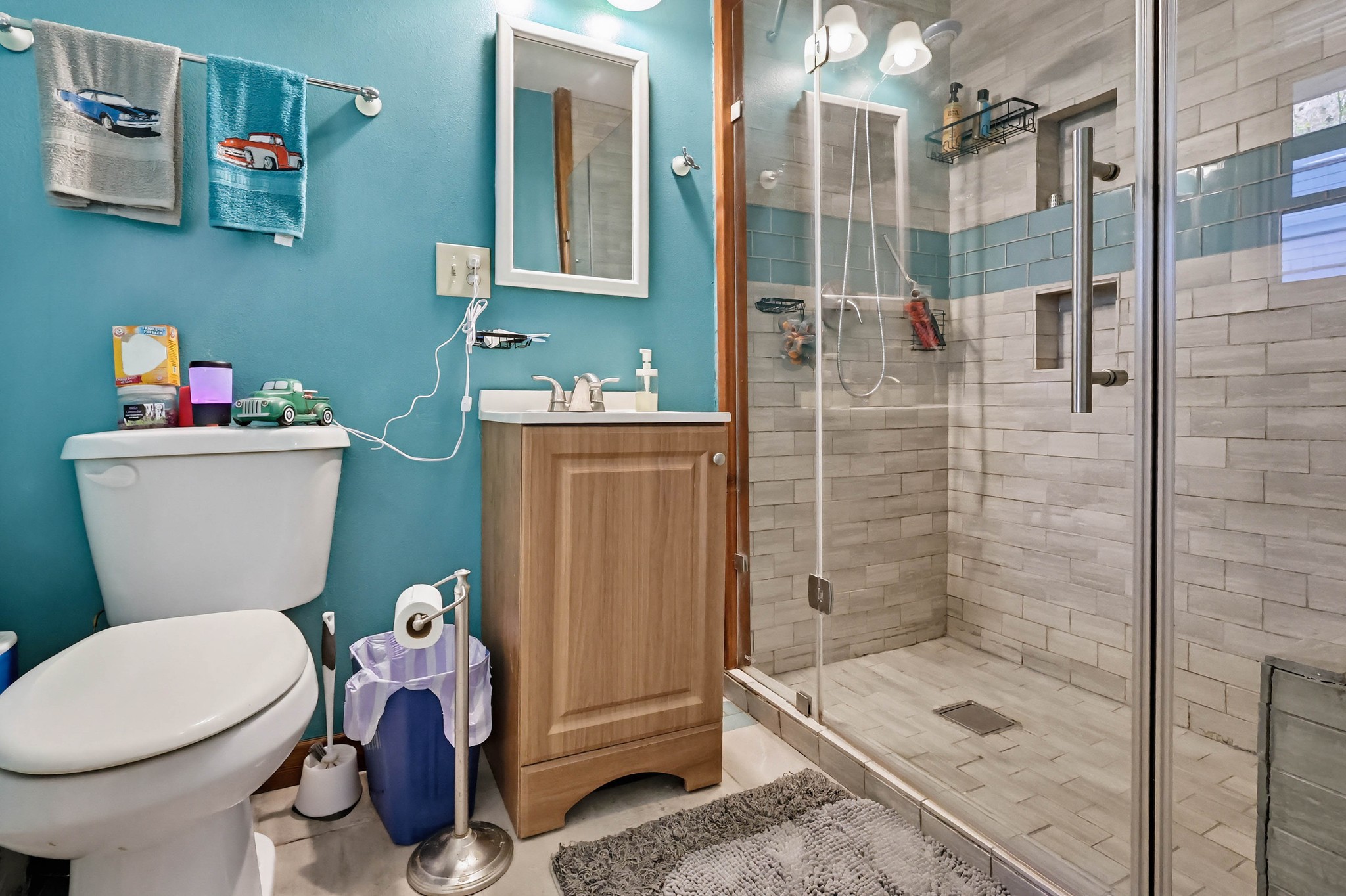 Virtual tour photo 27 of 57 for 970 N Meyler St