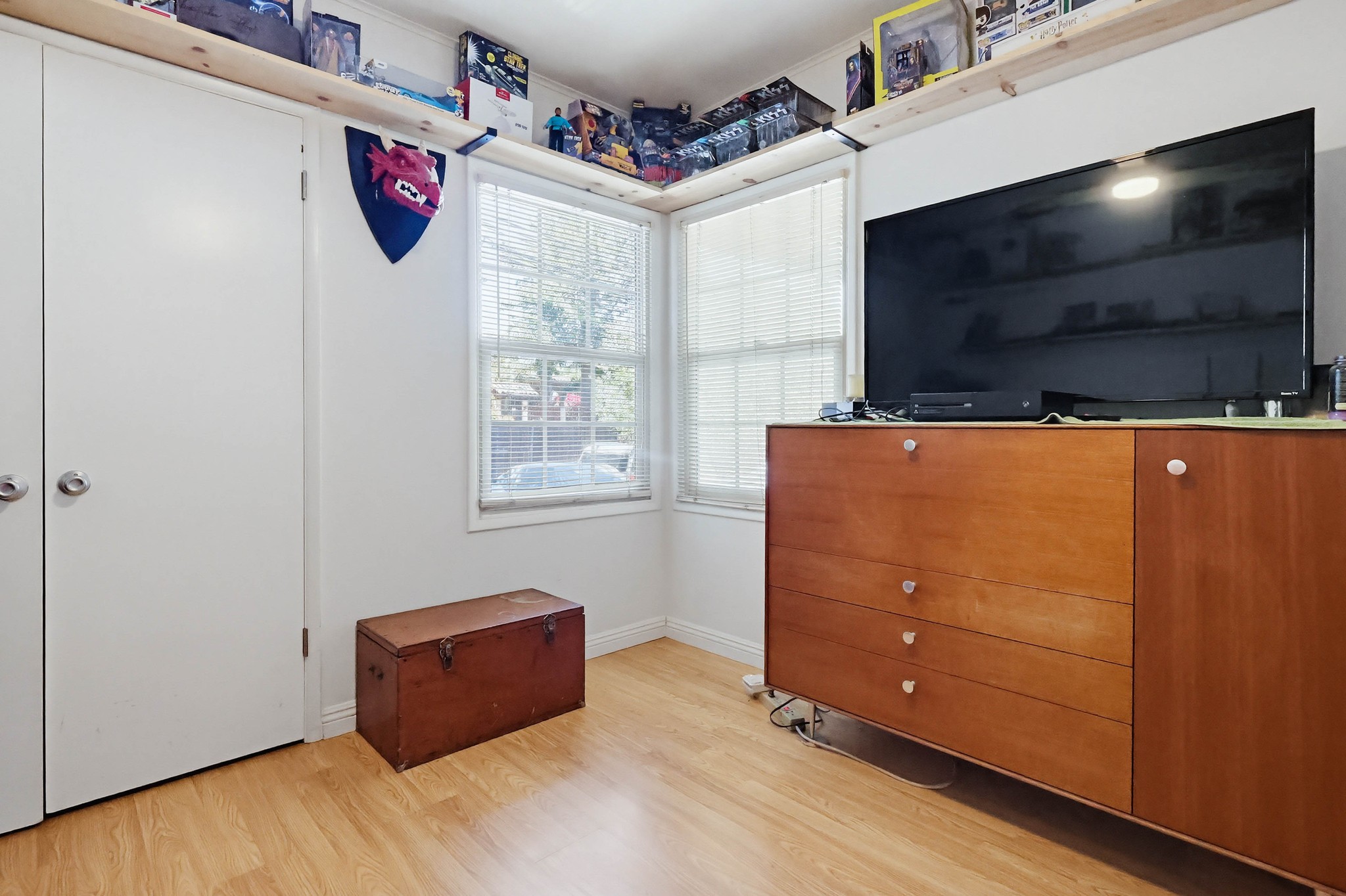 Virtual tour photo 29 of 57 for 970 N Meyler St