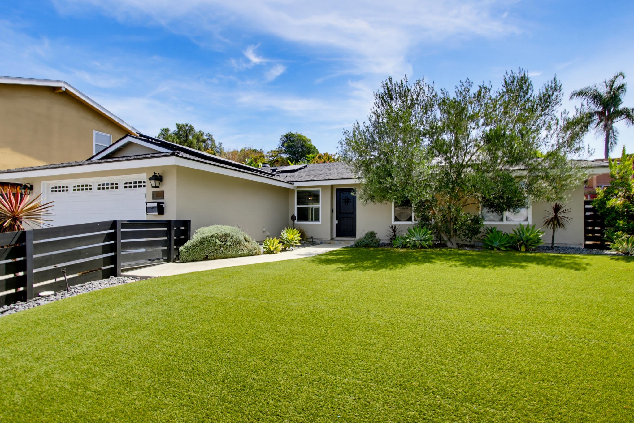 Virtual tour photo 7 of 67 for 9723 Roe Dr