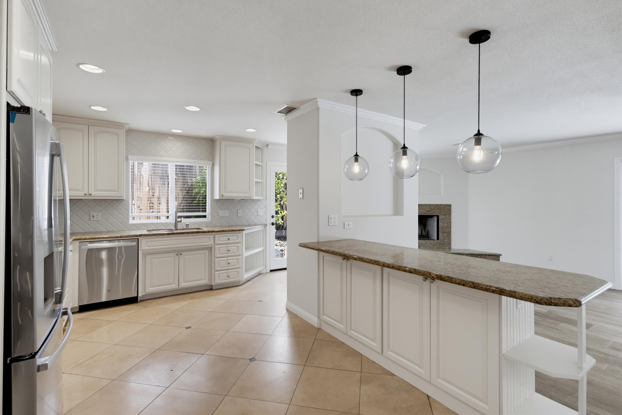 Virtual tour photo 22 of 67 for 9723 Roe Dr