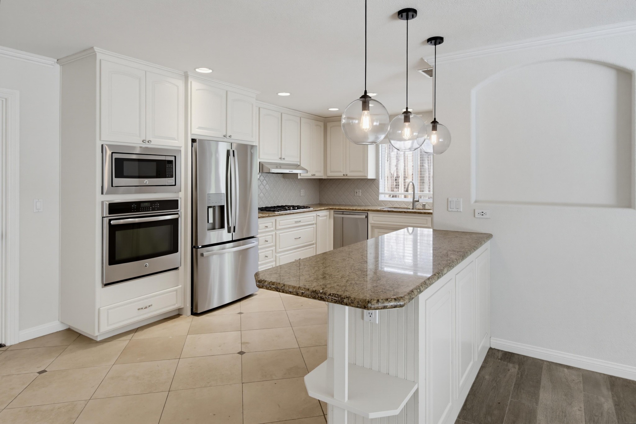 Virtual tour photo 23 of 67 for 9723 Roe Dr