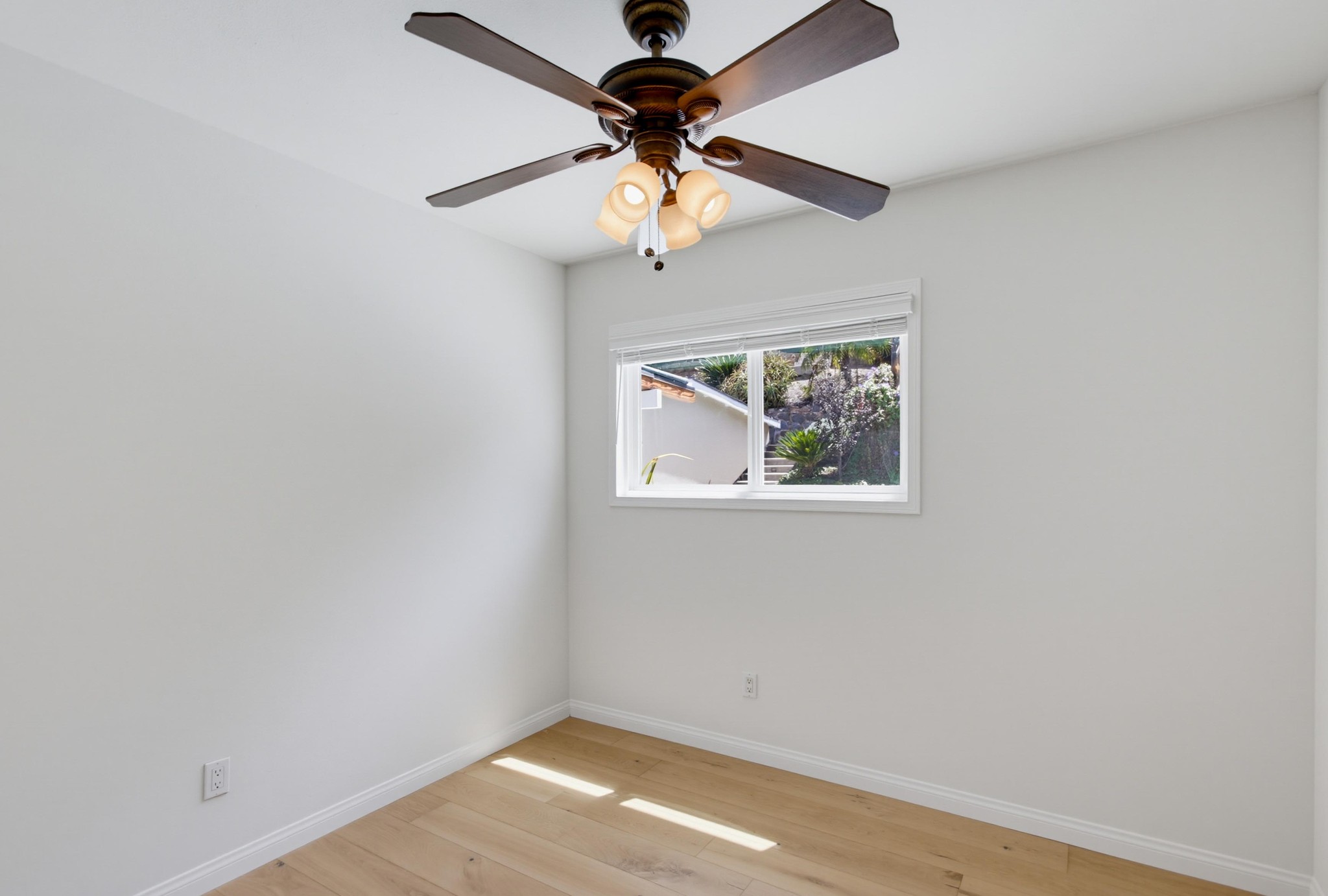 Virtual tour photo 27 of 67 for 9723 Roe Dr