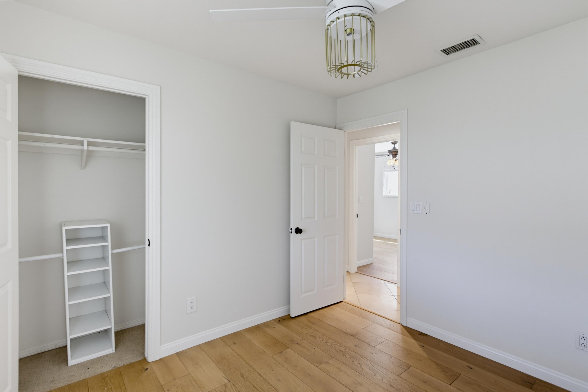 Virtual tour photo 31 of 67 for 9723 Roe Dr