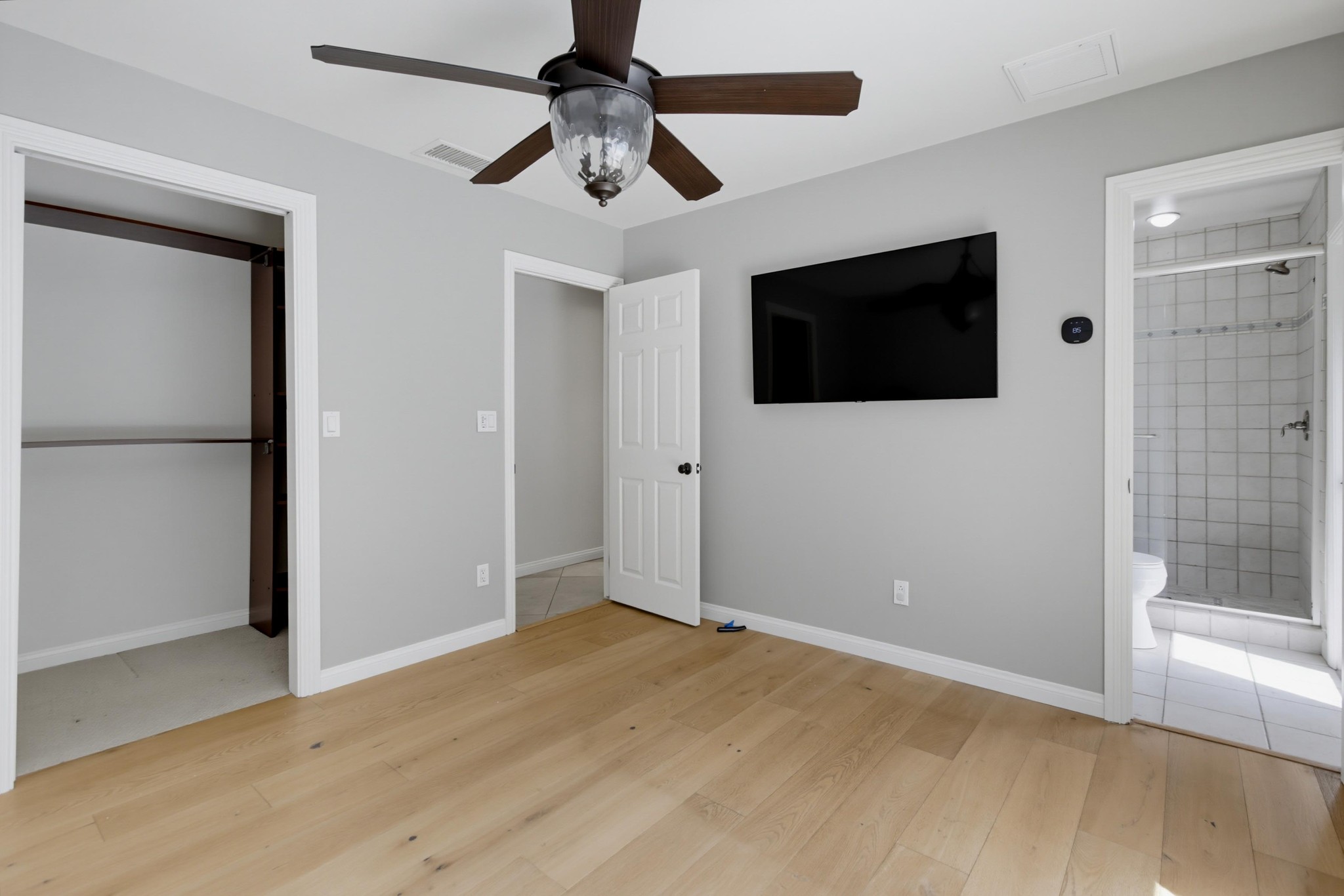 Virtual tour photo 38 of 67 for 9723 Roe Dr
