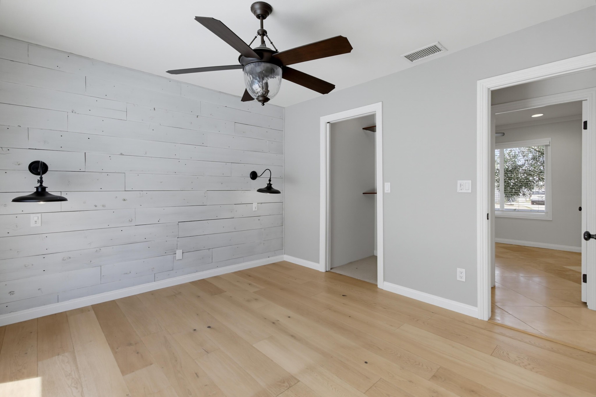 Virtual tour photo 39 of 67 for 9723 Roe Dr