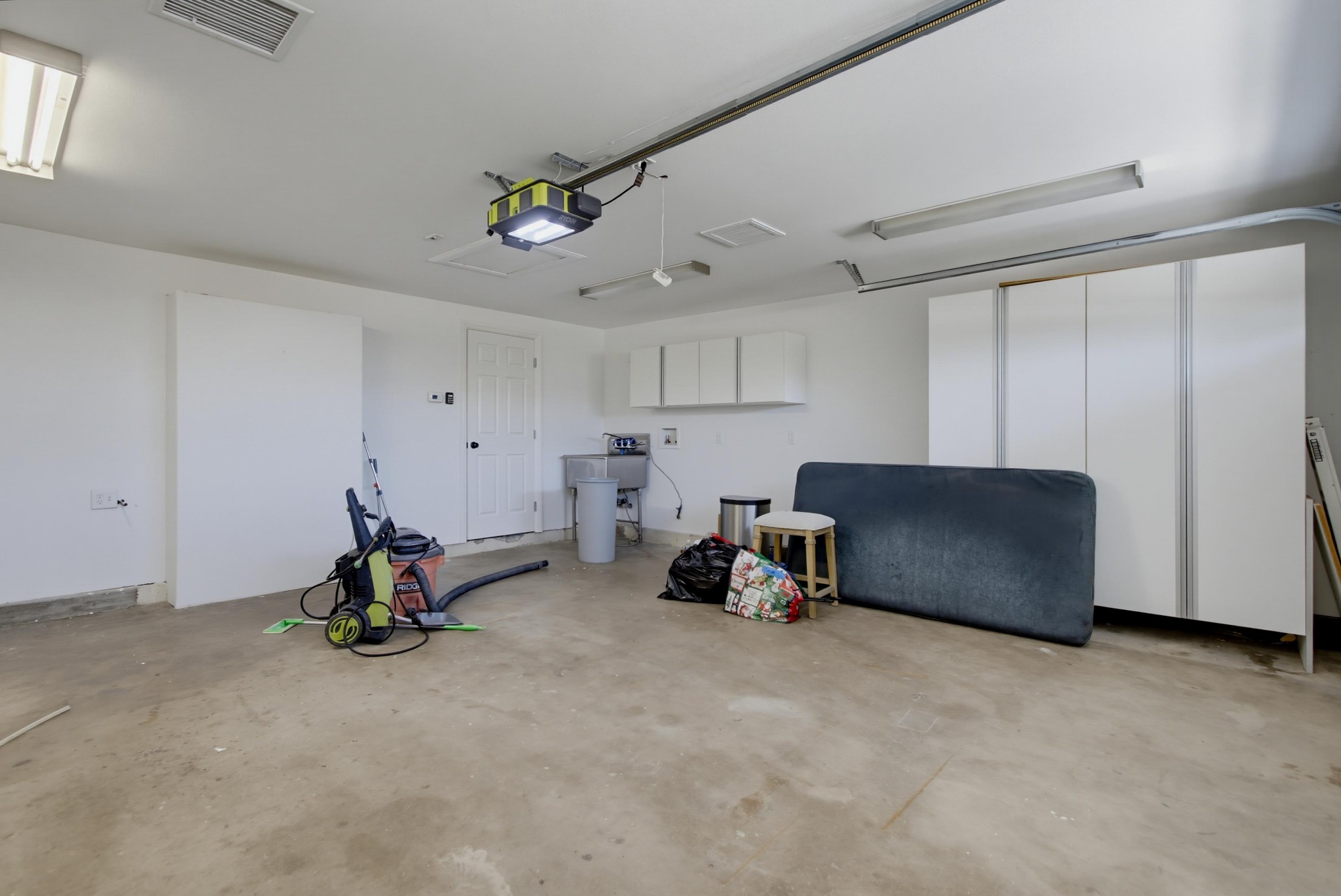 Virtual tour photo 44 of 67 for 9723 Roe Dr