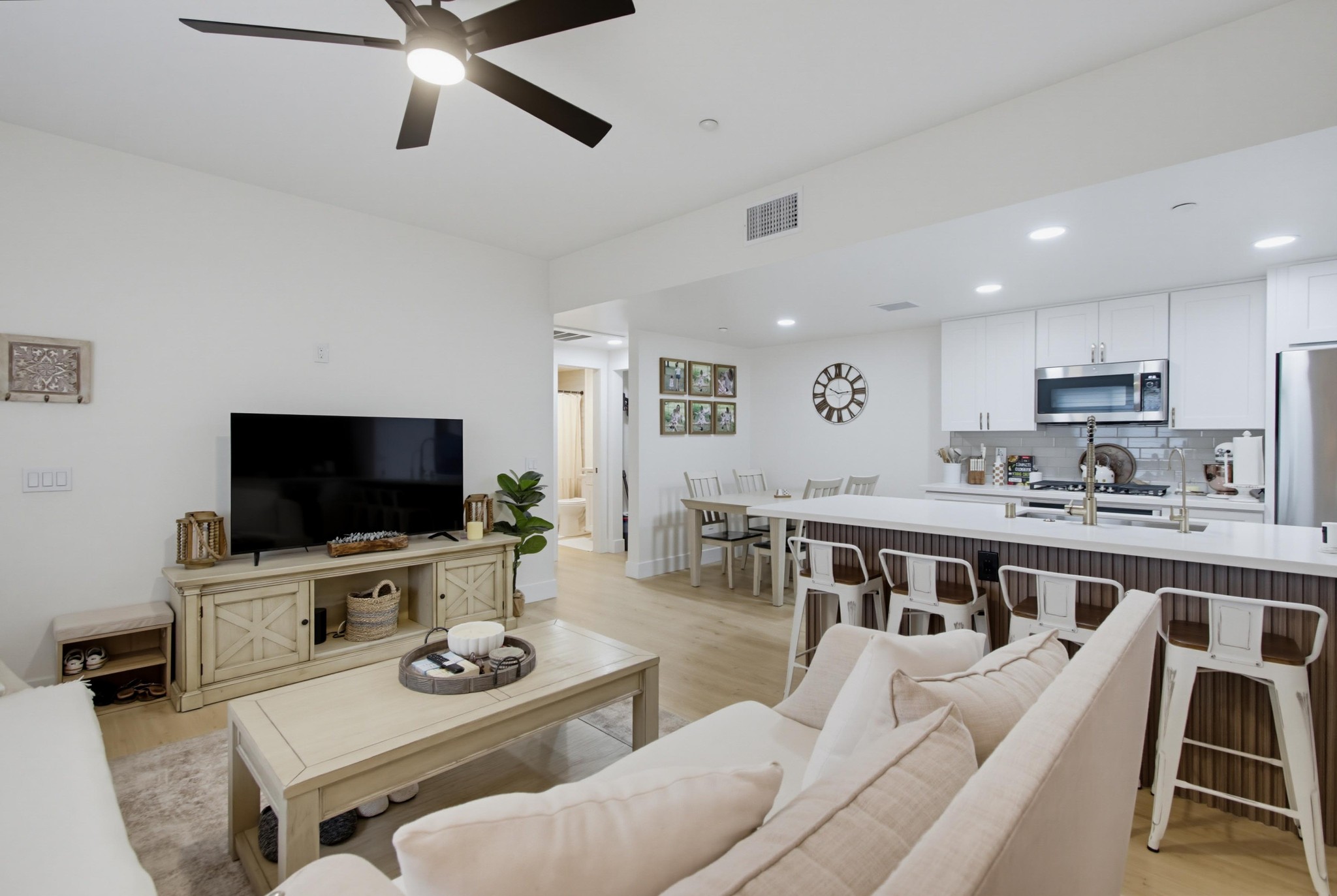 Virtual tour photo 10 of 50 for 9728 Marilla Dr Unit 106