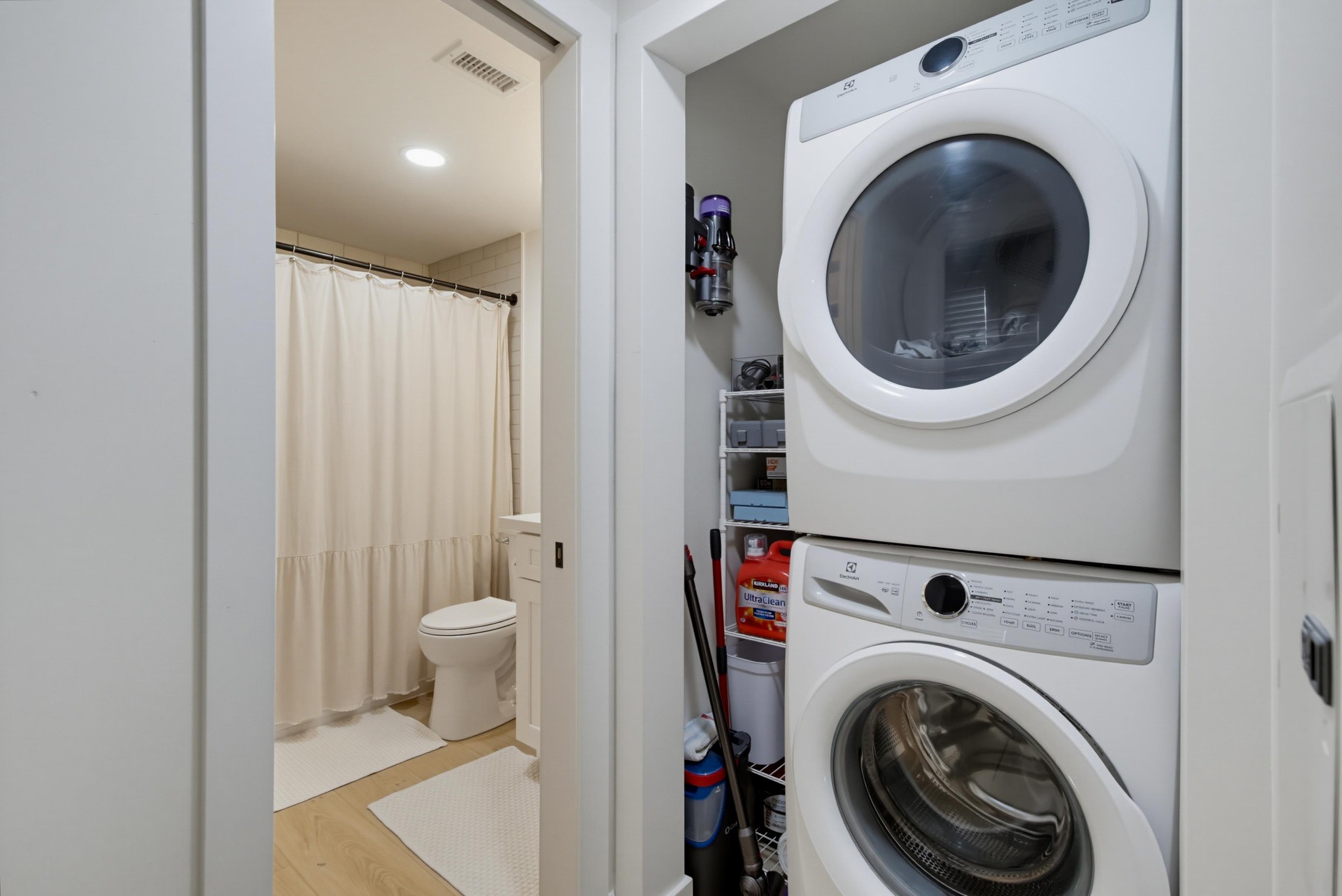 Virtual tour photo 18 of 50 for 9728 Marilla Dr Unit 106