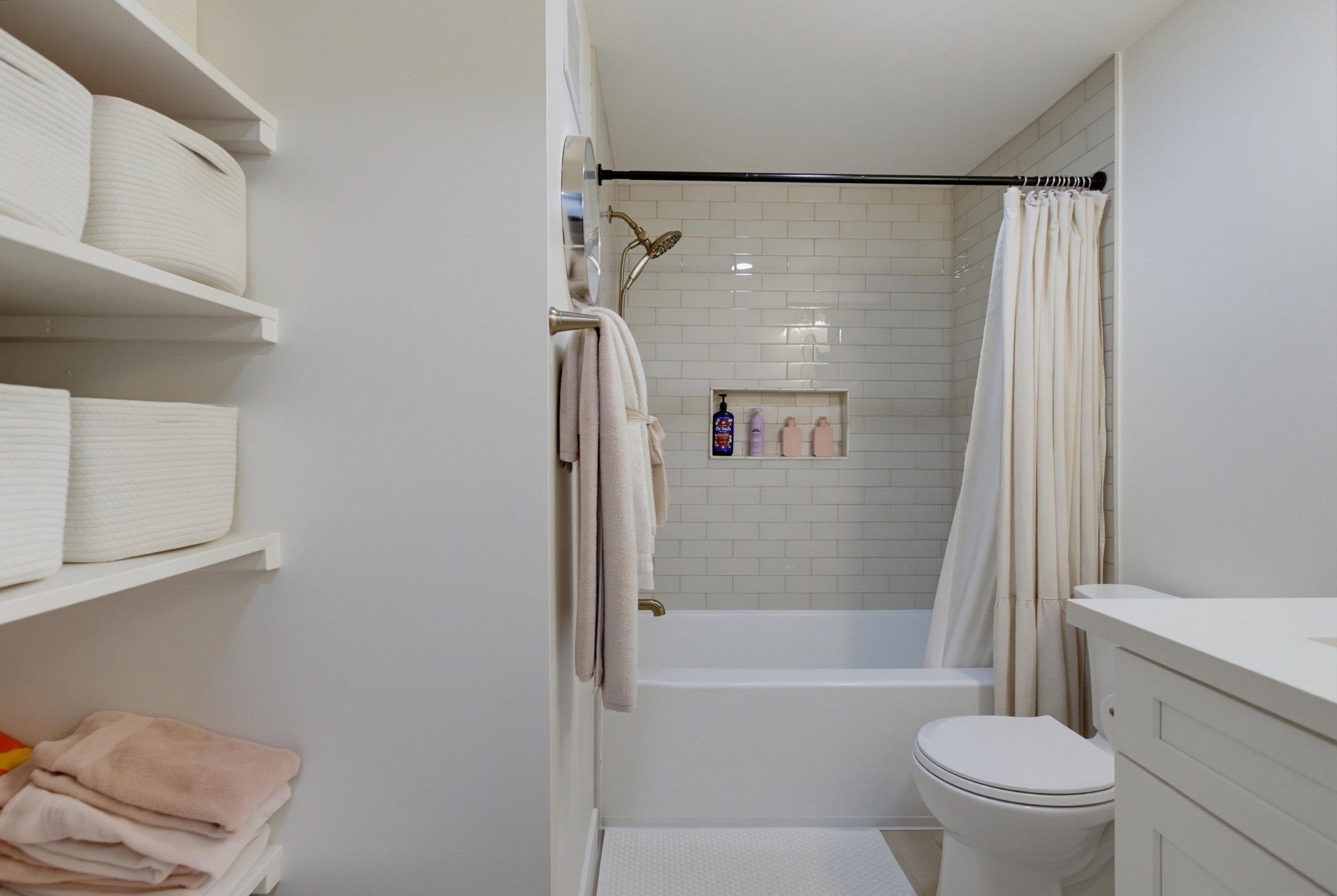Virtual tour photo 19 of 50 for 9728 Marilla Dr Unit 106