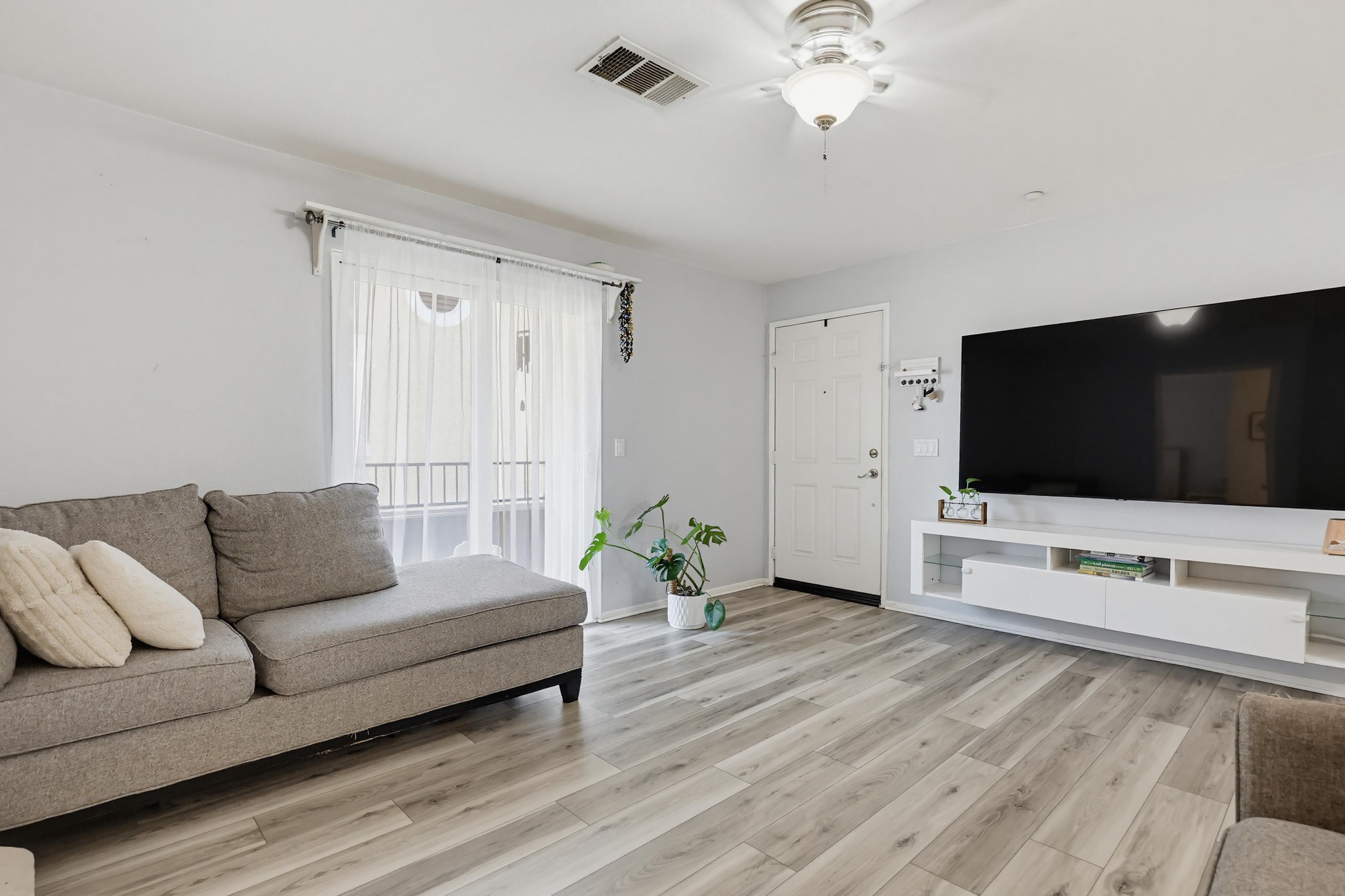 Virtual tour photo 11 of 47 for 9728 Marilla Dr UNIT 205