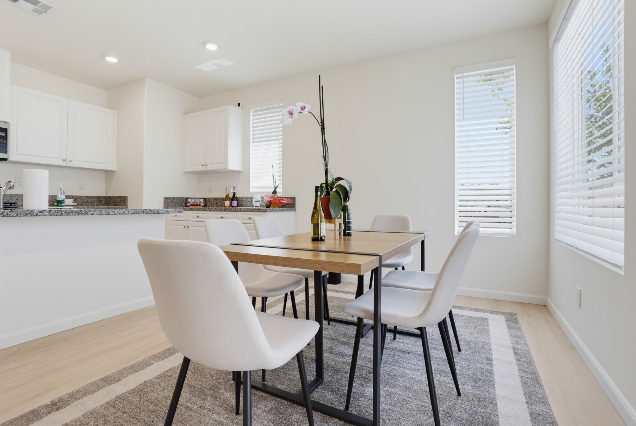 Virtual tour photo 10 of 43 for 973 Bradley Wy