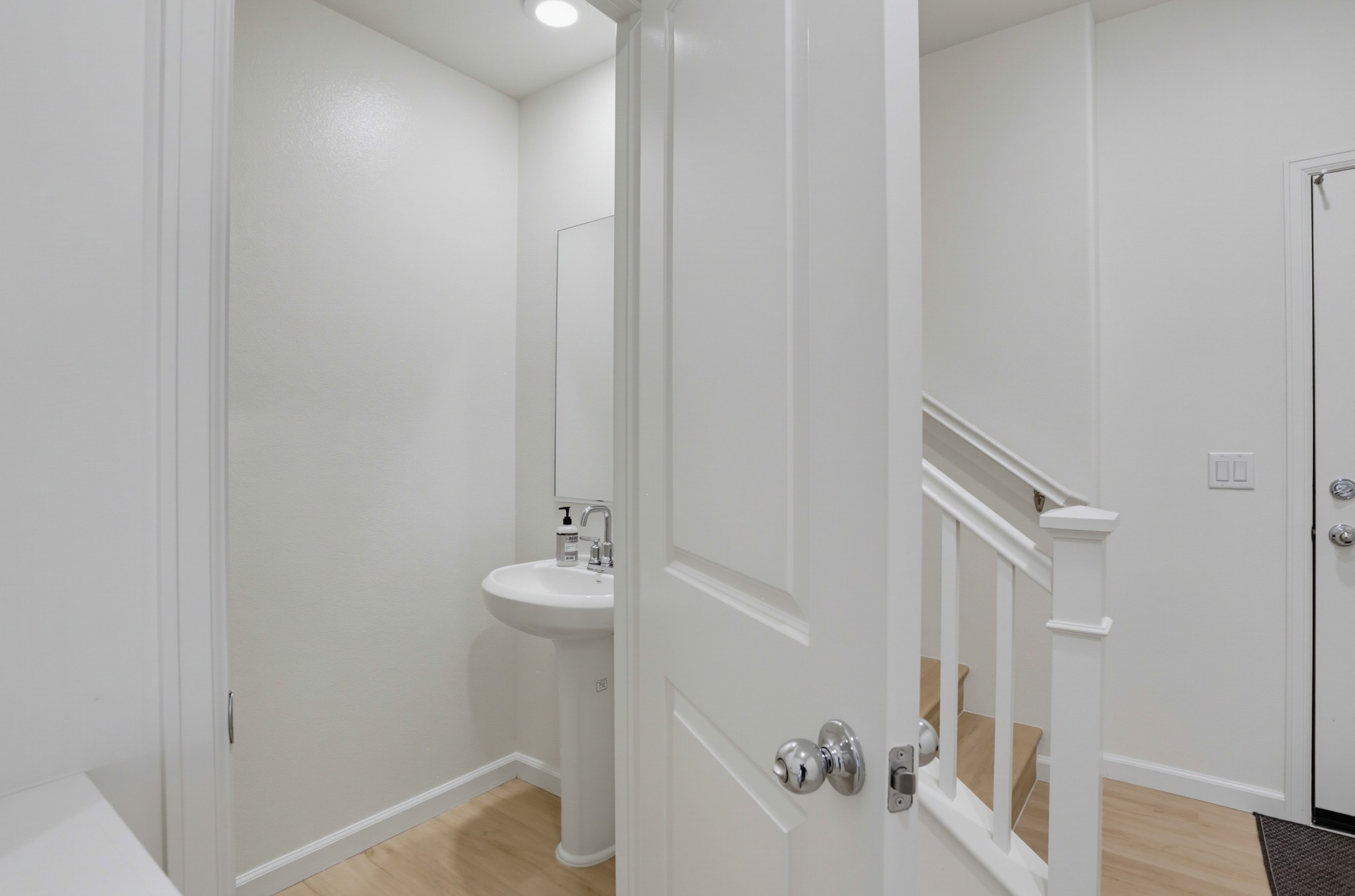 Virtual tour photo 17 of 43 for 973 Bradley Wy