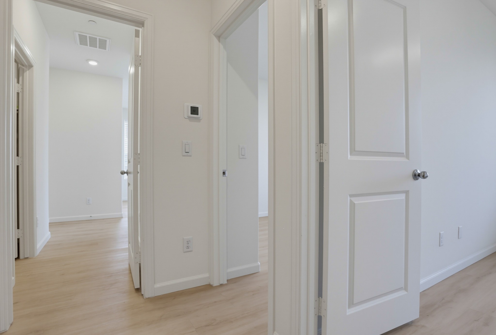 Virtual tour photo 20 of 43 for 973 Bradley Wy