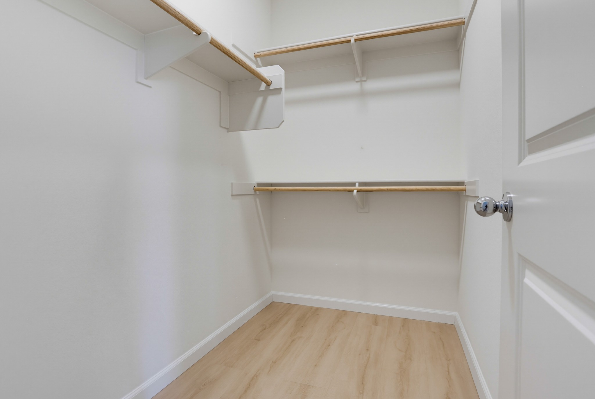 Virtual tour photo 26 of 43 for 973 Bradley Wy