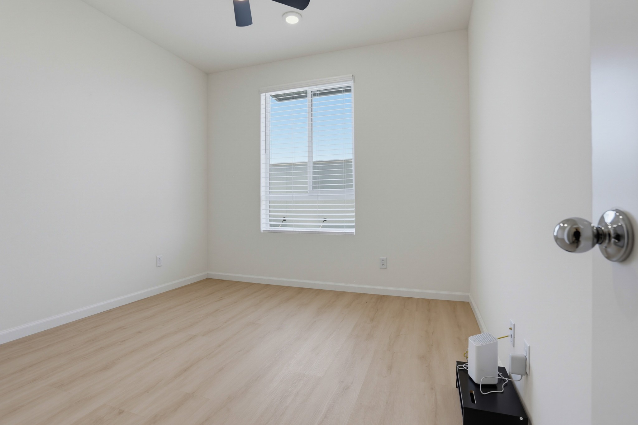 Virtual tour photo 27 of 43 for 973 Bradley Wy