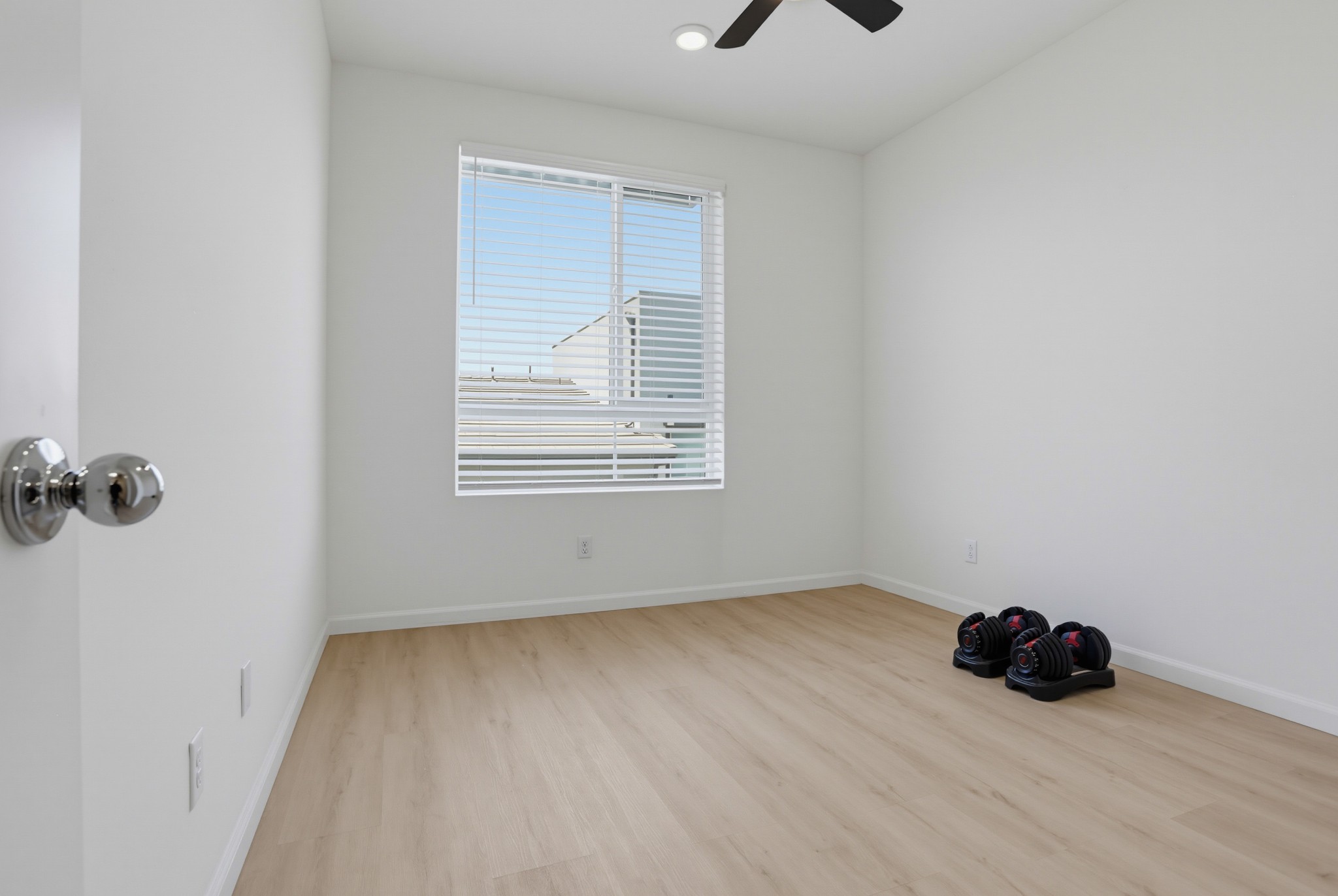 Virtual tour photo 29 of 43 for 973 Bradley Wy