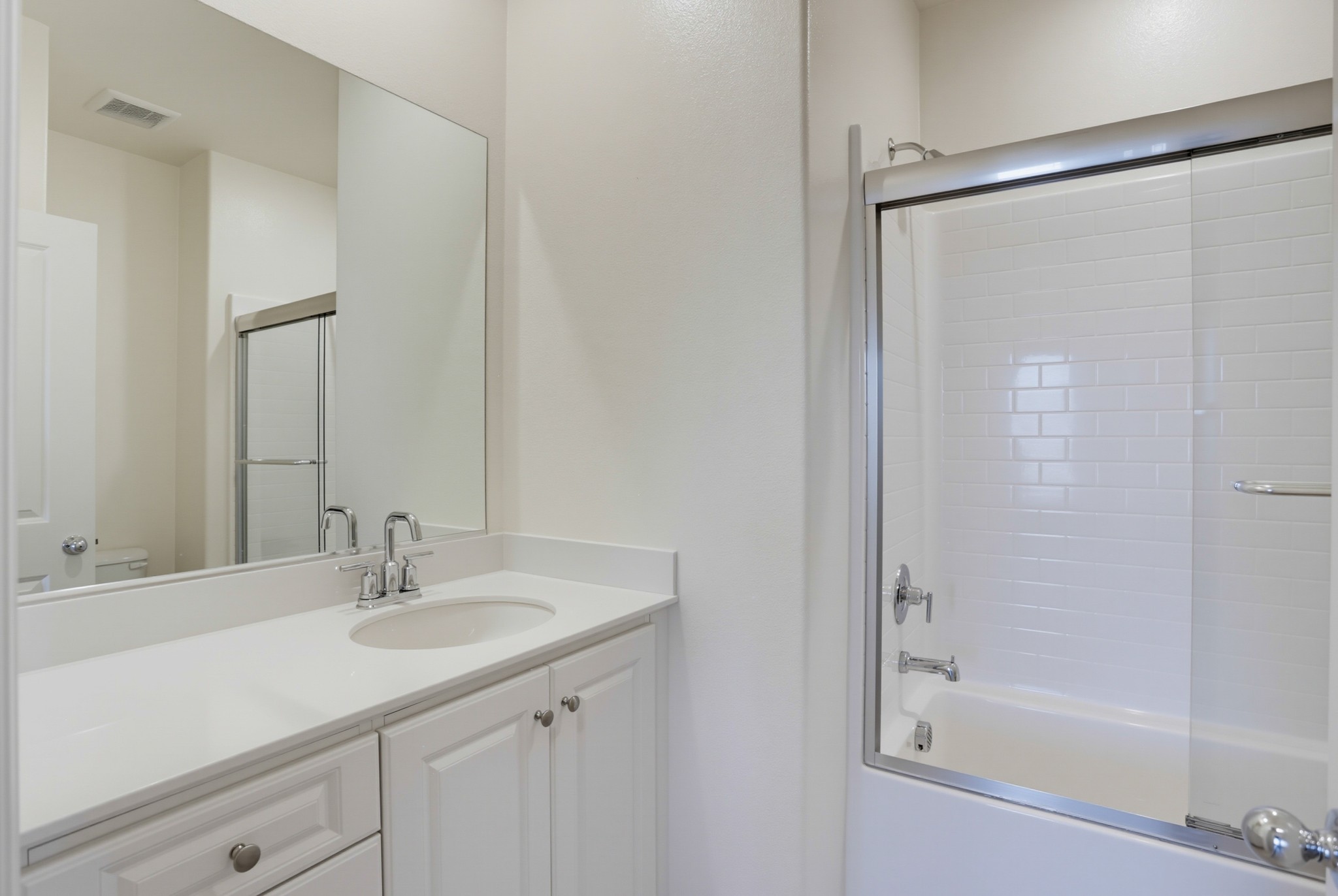 Virtual tour photo 31 of 43 for 973 Bradley Wy