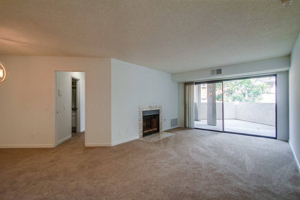 Virtual tour photo 3 of 41 for 9735 Mesa Springs Way #155