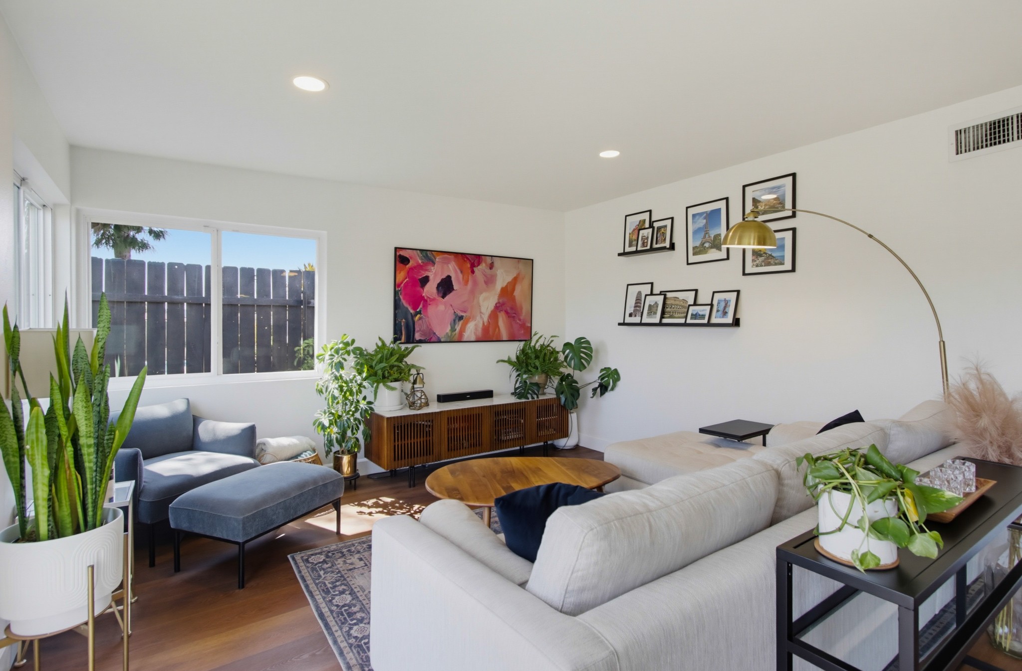 Virtual tour photo 8 of 65 for 9735 Vomac Rd