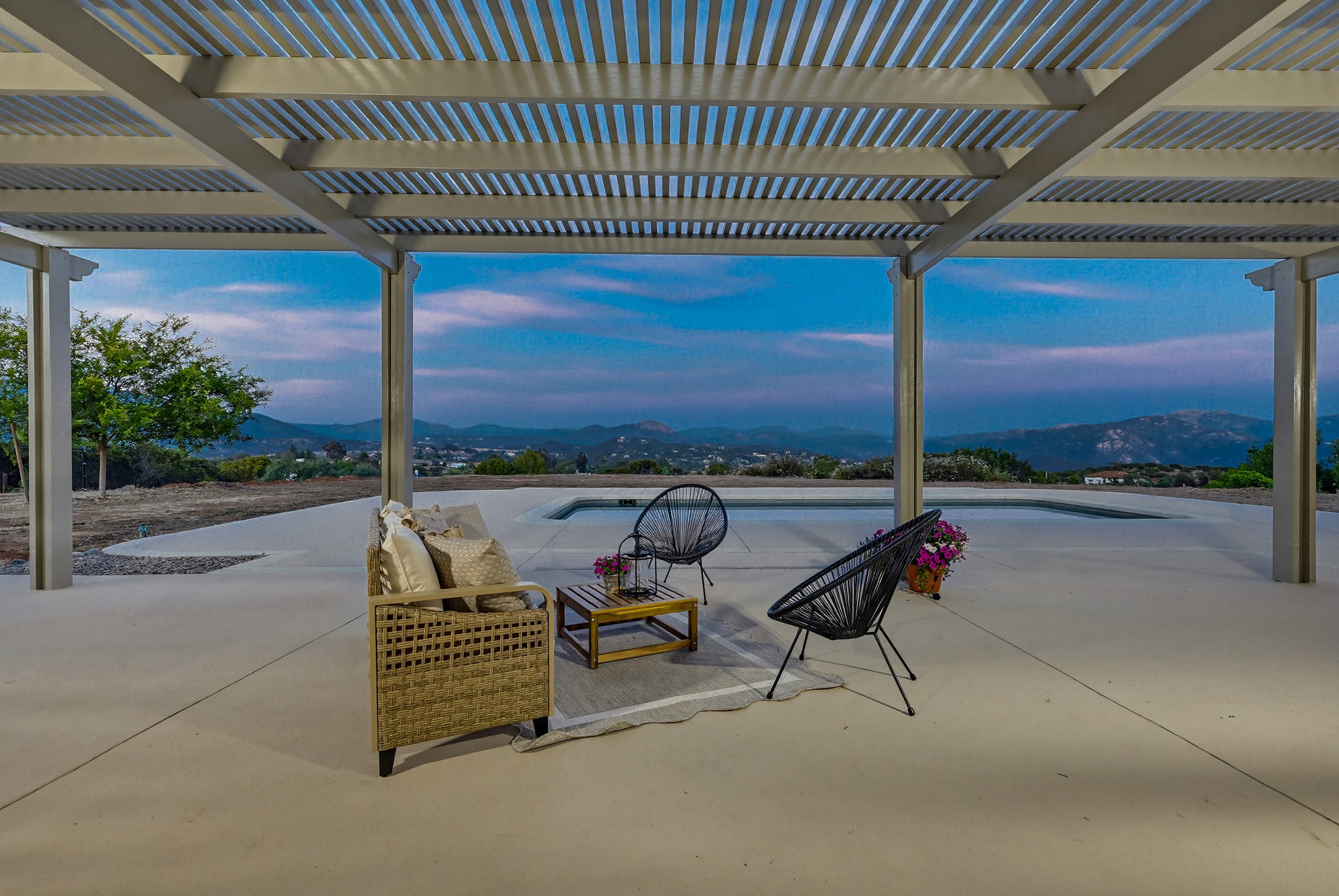 Virtual tour photo 16 of 136 for 974 Bremen Way