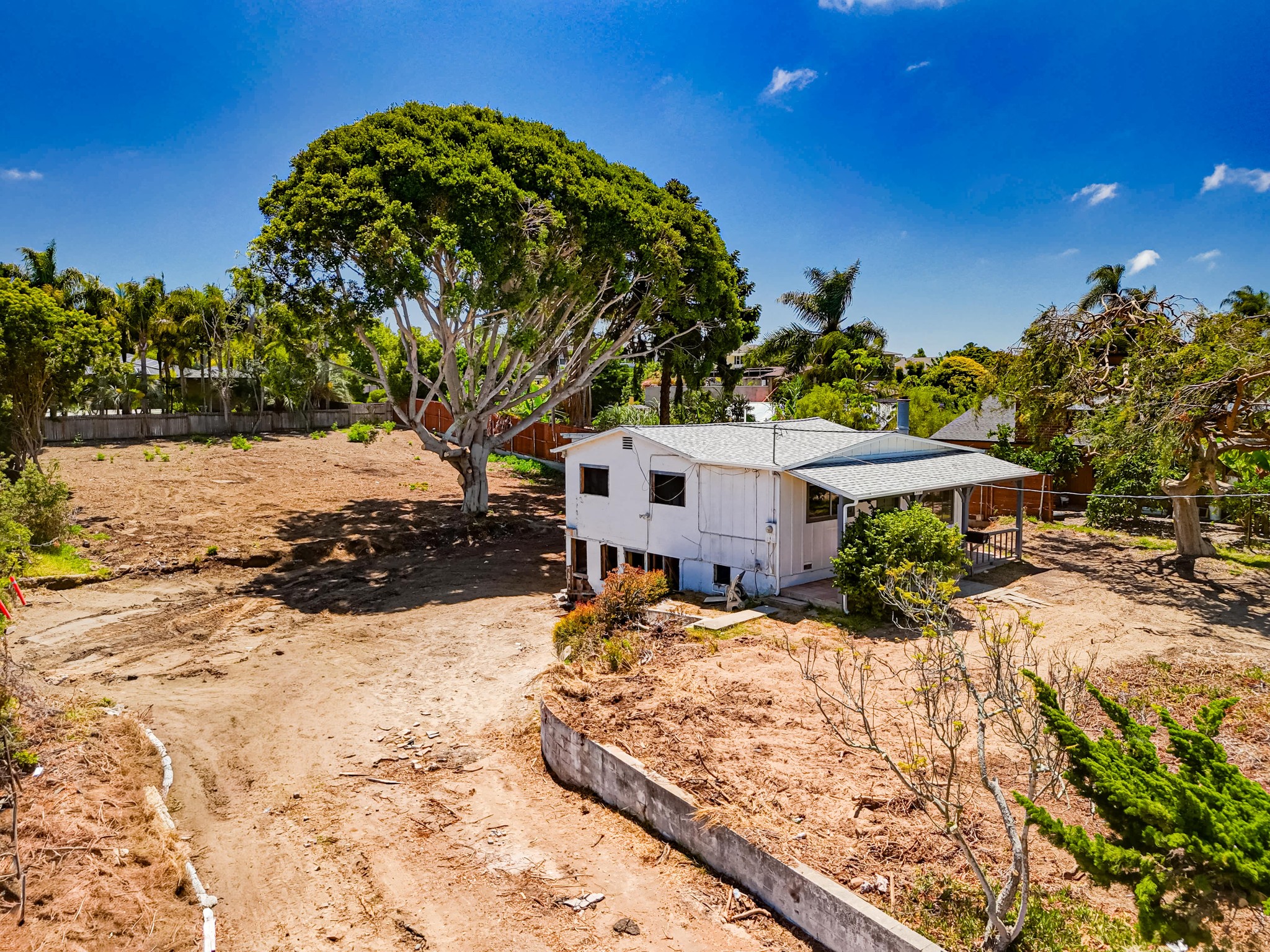 Virtual tour photo 5 of 39 for 975 Urania Ave