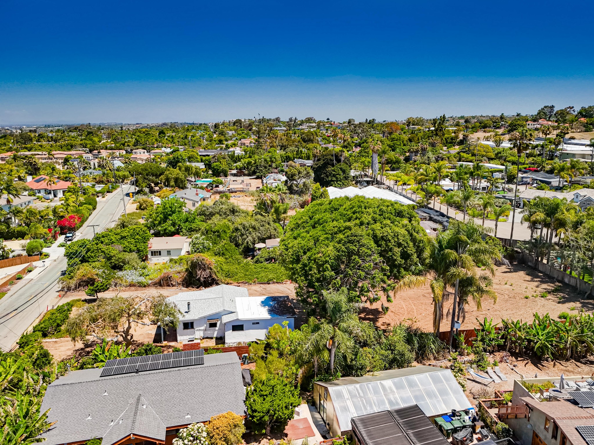 Virtual tour photo 32 of 39 for 975 Urania Ave