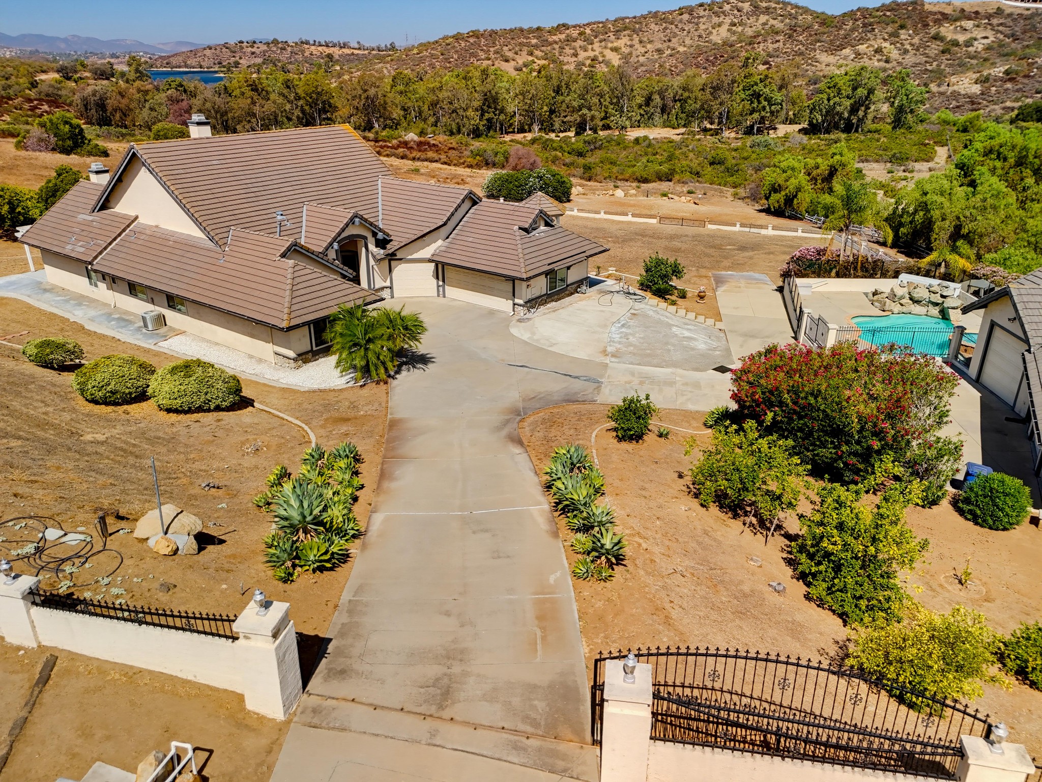 Virtual tour photo 1 of 117 for 9770 Quail Canyon Rd