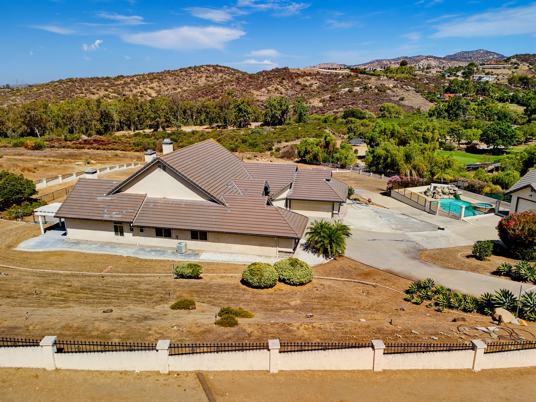 Virtual tour photo 4 of 117 for 9770 Quail Canyon Rd