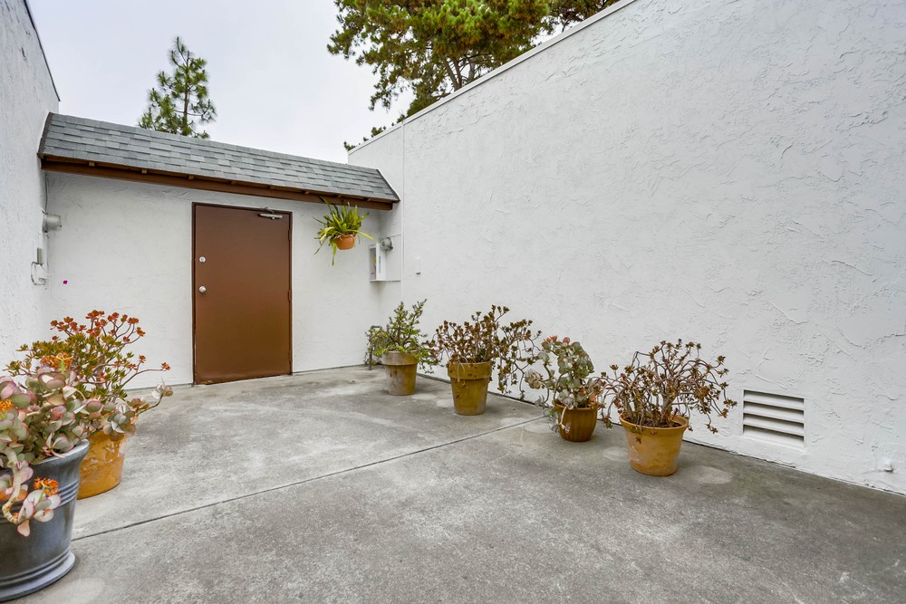 Virtual tour photo 5 of 42 for 9773 Genesee Ave