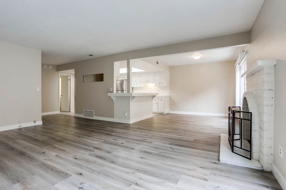 Virtual tour photo 9 of 42 for 9773 Genesee Ave