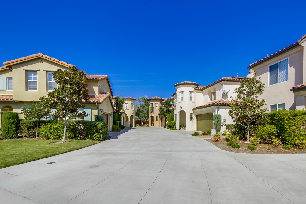 Virtual tour photo 1 of 40 for 9774 Tallus Glen