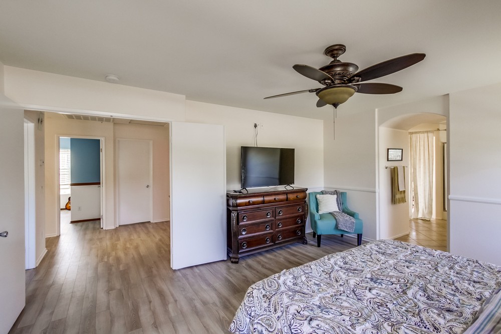 Virtual tour photo 18 of 40 for 9774 Tallus Glen
