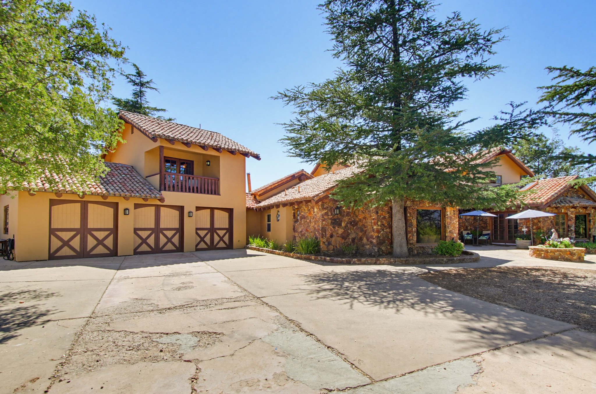 Virtual tour photo 5 of 150 for 9776 Chiquita Rd