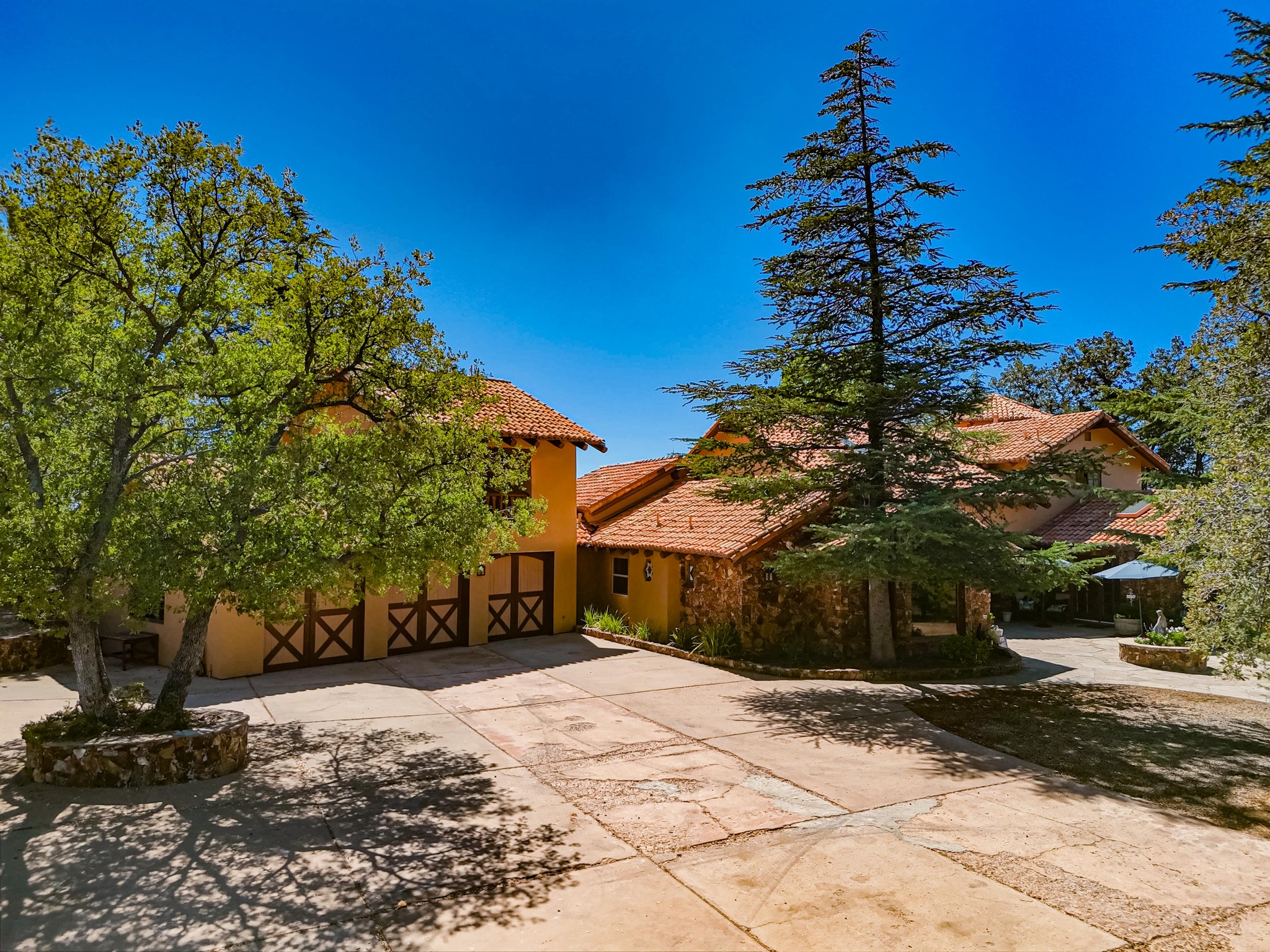 Virtual tour photo 3 of 42 for 9776 Chiquita Rd