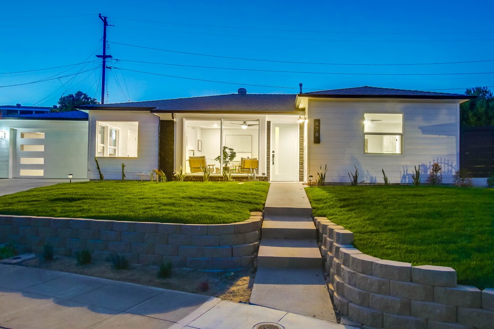 Virtual tour photo 1 of 71 for 978 Manor Way
