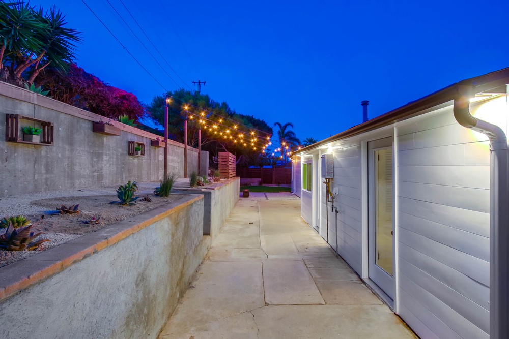 Virtual tour photo 8 of 71 for 978 Manor Way