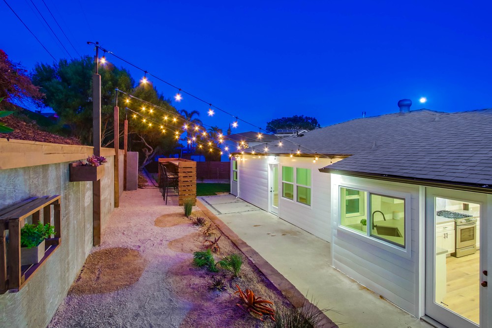 Virtual tour photo 15 of 71 for 978 Manor Way