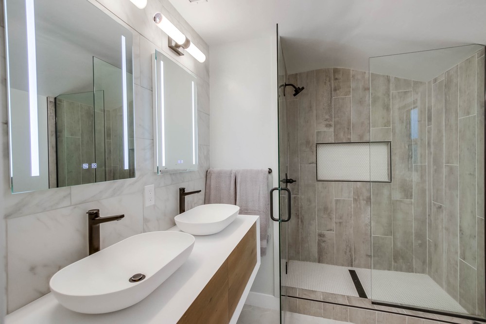 Virtual tour photo 38 of 71 for 978 Manor Way