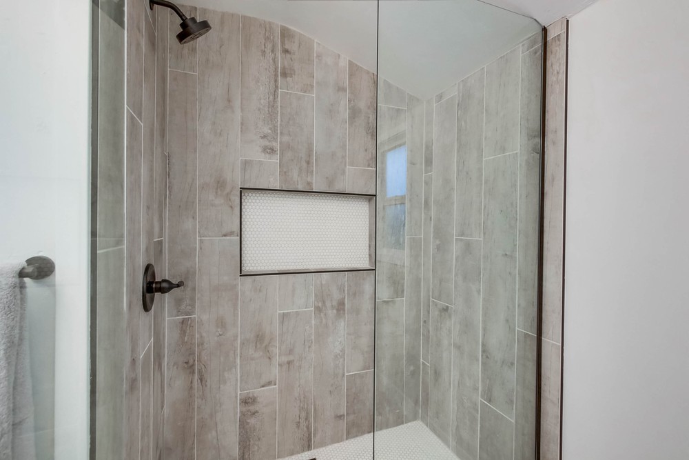 Virtual tour photo 39 of 71 for 978 Manor Way