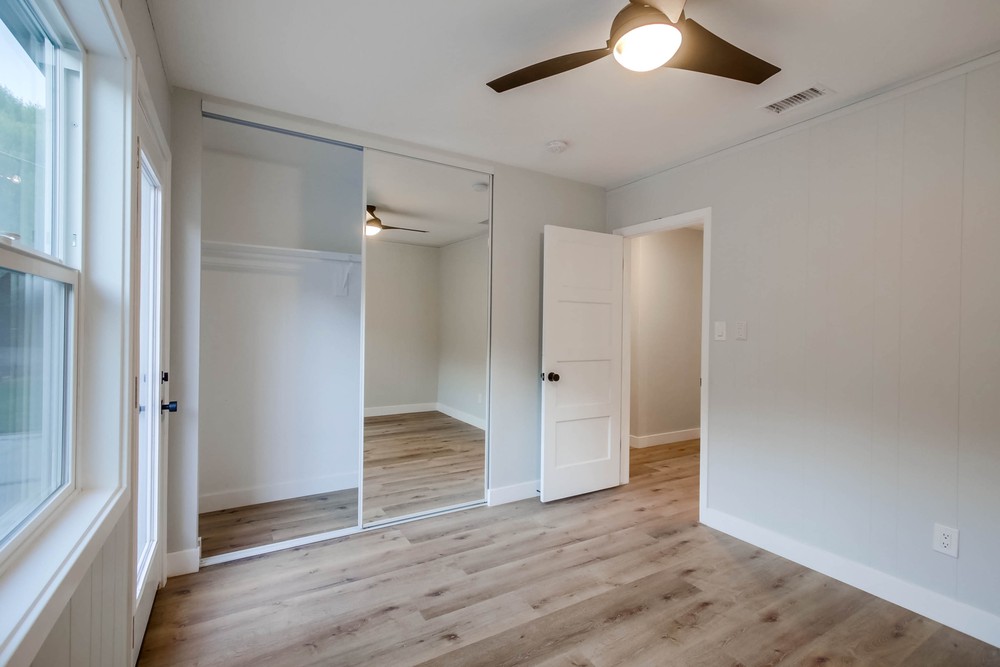 Virtual tour photo 43 of 71 for 978 Manor Way