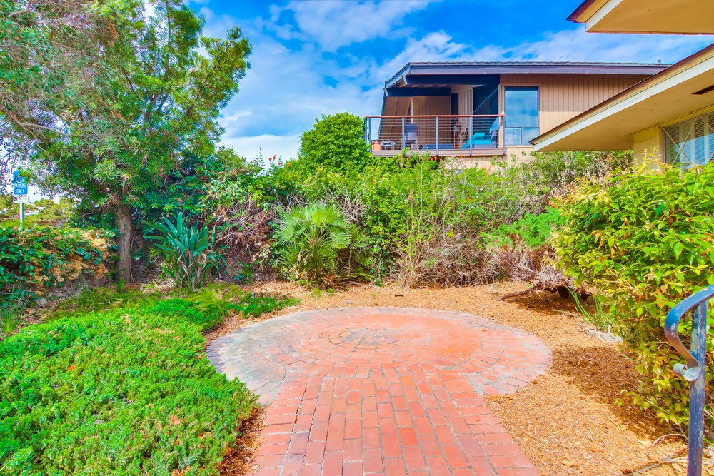 Virtual tour photo 9 of 54 for 980 Scott St