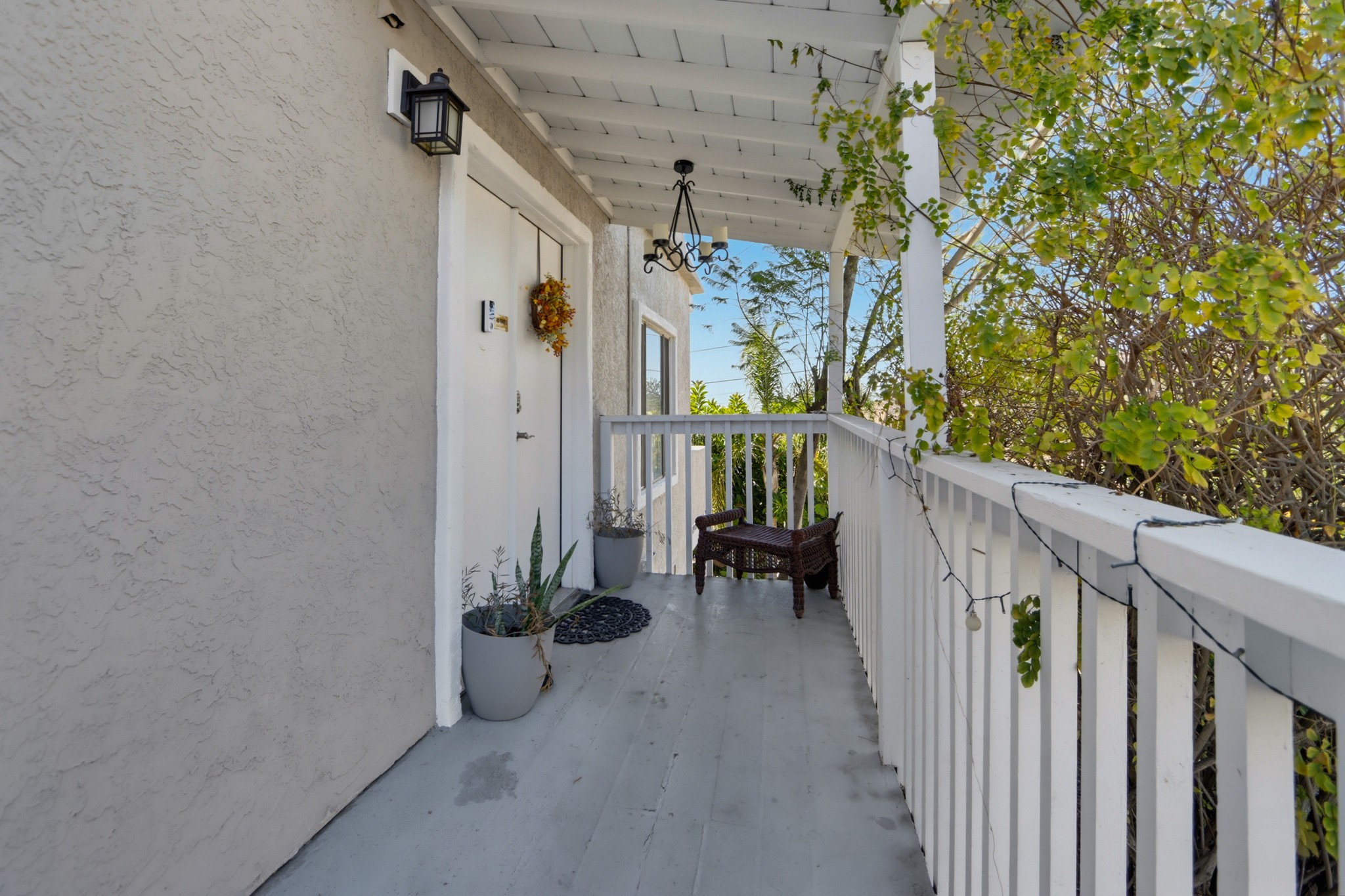 Virtual tour photo 6 of 55 for 9811 Eucalyptus St