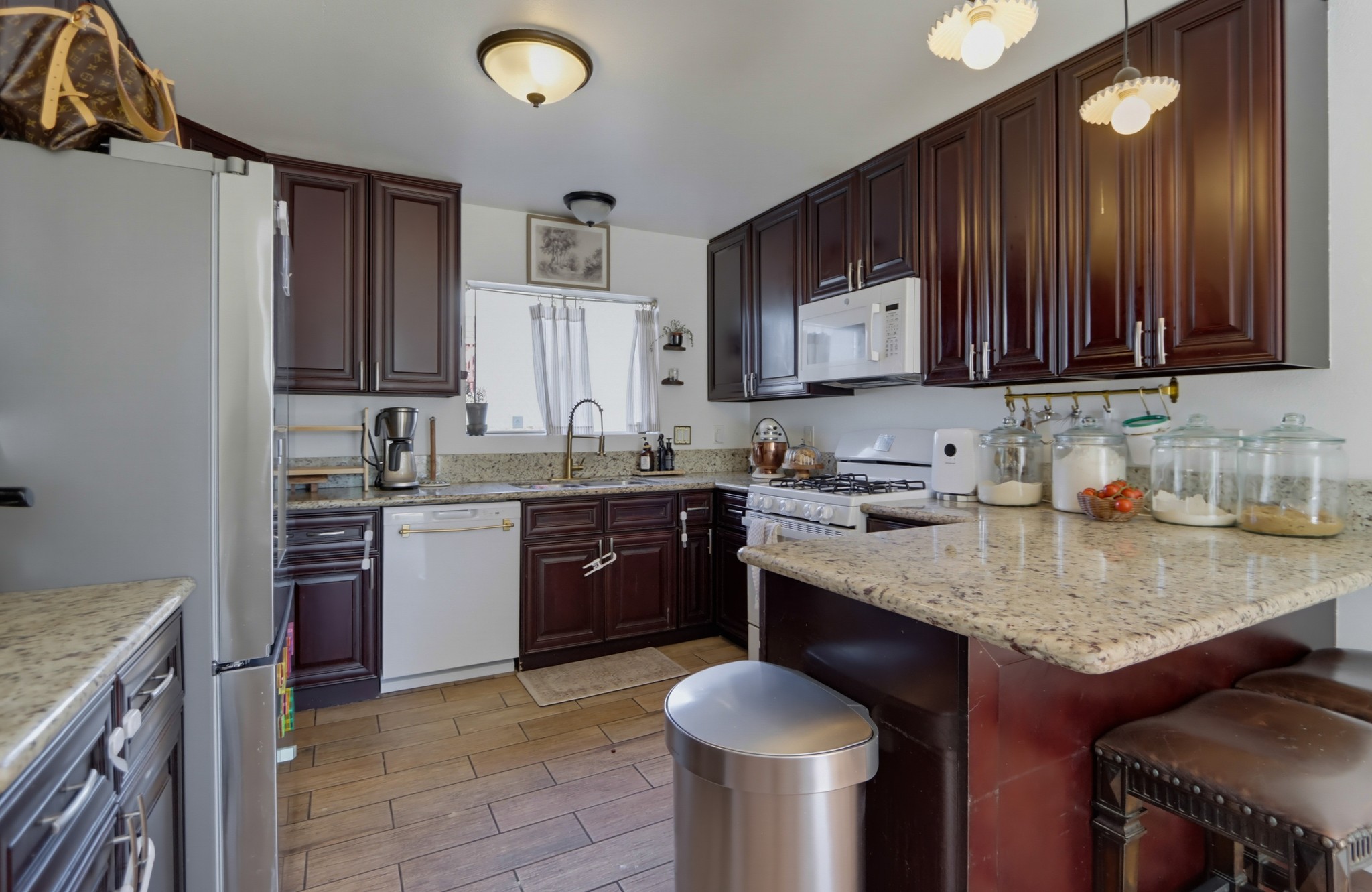 Virtual tour photo 15 of 55 for 9811 Eucalyptus St