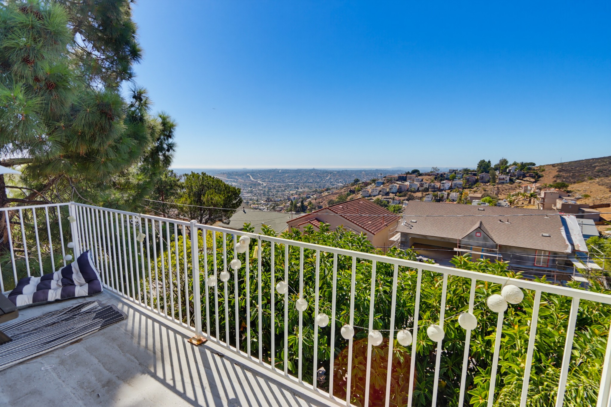 Virtual tour photo 31 of 55 for 9811 Eucalyptus St